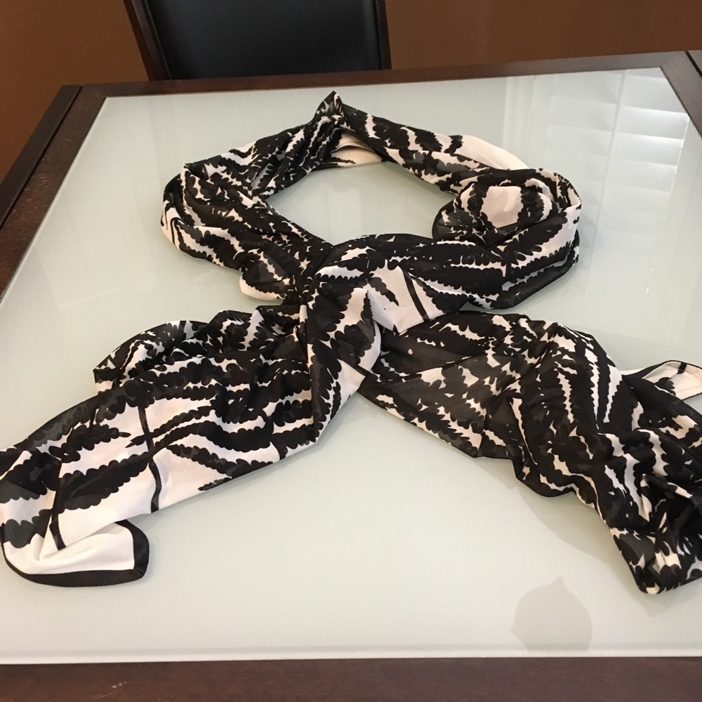 Stunning black and white lightweight wrap